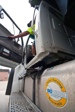 City of BoulderSubjects:• Propane, biodiesel, and ethanol vehicles (with and without “CC Alternative Fuel Vehicle” magnet) • Hybrid electric vehicles (with and without “CC Advanced Vehicle” magnet)• Fueling station/pumps (with and without “CC Alternative Fuel” magnet)Contact:Joe CastroFacilities and Fleet Manager303-441-3163CastroJ@bouldercolorado.gov 